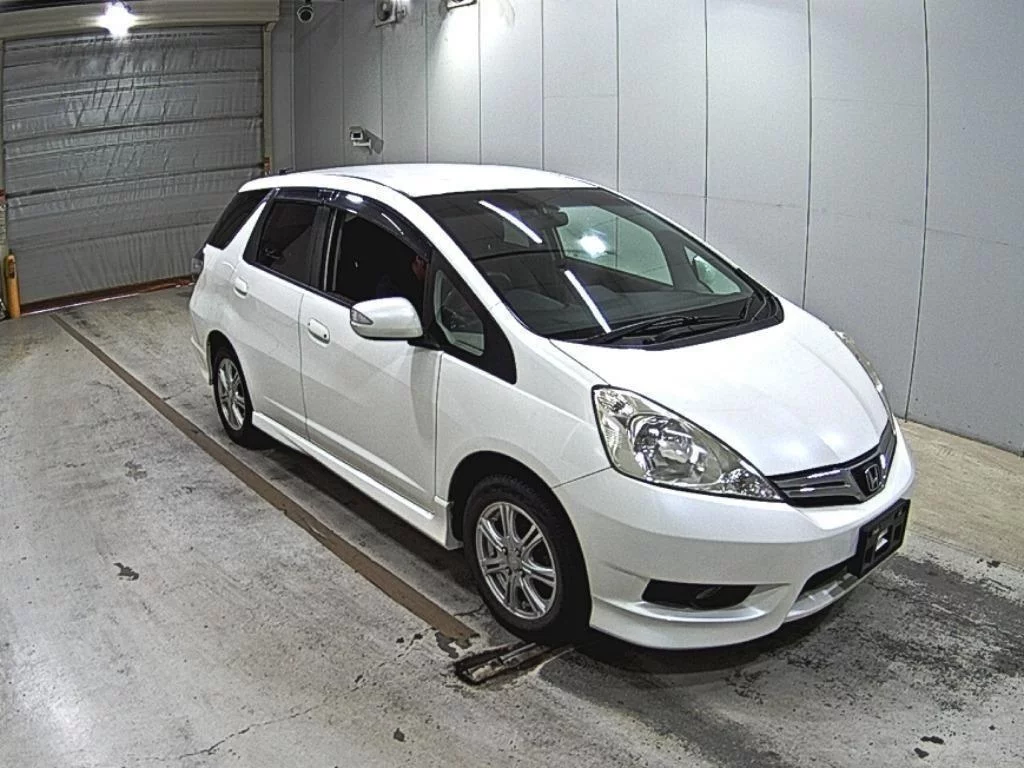Honda Fit Shuttle GG8 2013